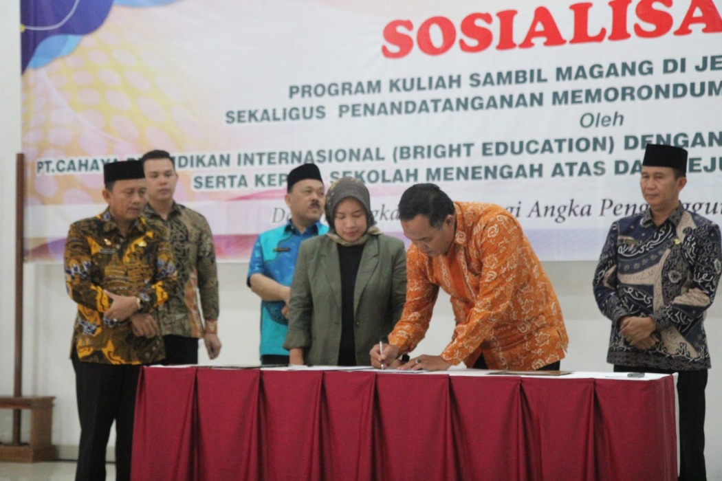 Sosisalisasi Program Ausbidung Ke Jerman, Kamis (16/02/2022).(Rian-Faisal, MC Pemprov Bkl).