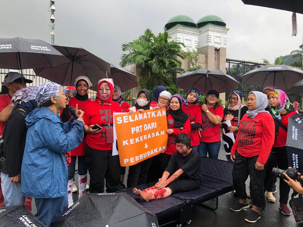 Aksi Koalisi Sipil Untuk Tegakkan Undang-Undang PPRT, Ada yang Sampai Mogok Makan