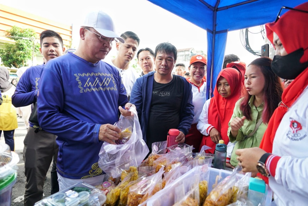 Gubernur Rohidin Promosi UMKM di CFD Rejang Lebong. MC