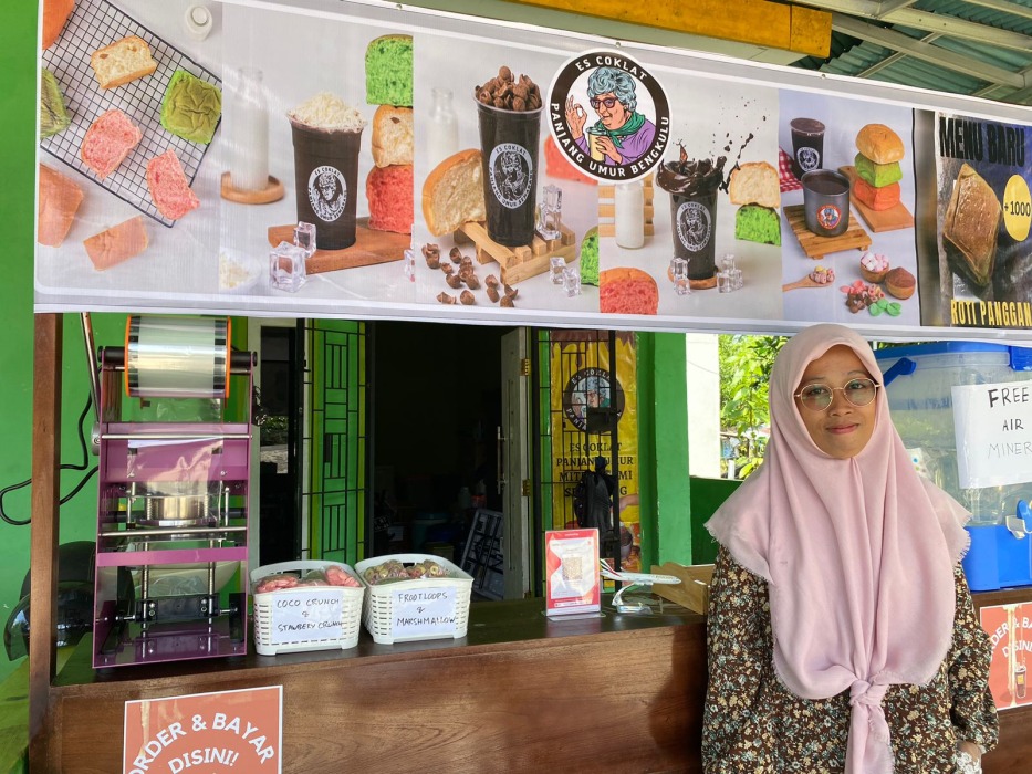 Bosan dengan Rasa Manis? Cobain Es Cokelat Panjang Umur