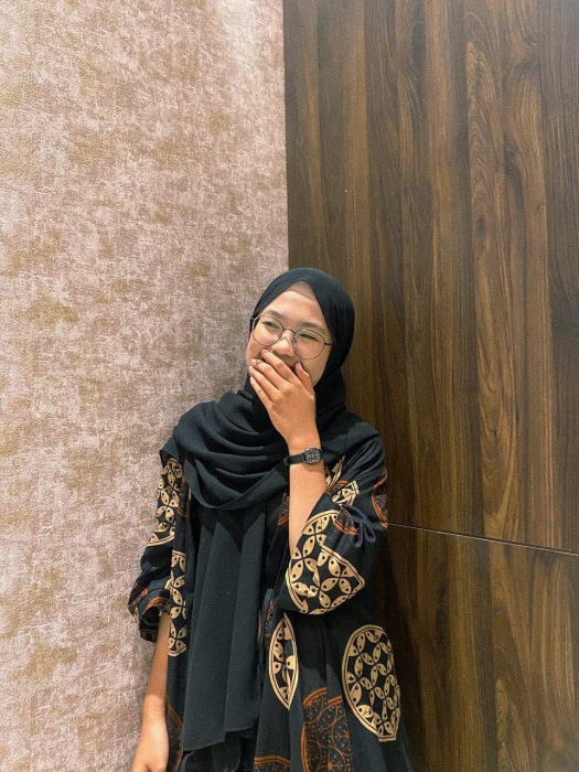 Tips Merawat Rambut Untuk Kamu yang Berhijab
