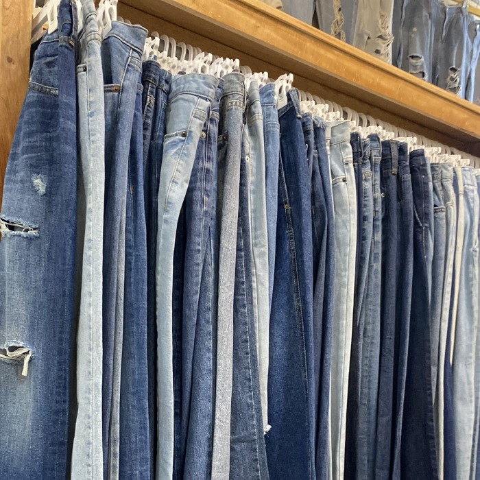 Tips Kreasikan Baju Lama Jadi Terlihat Baru saat Lebaran