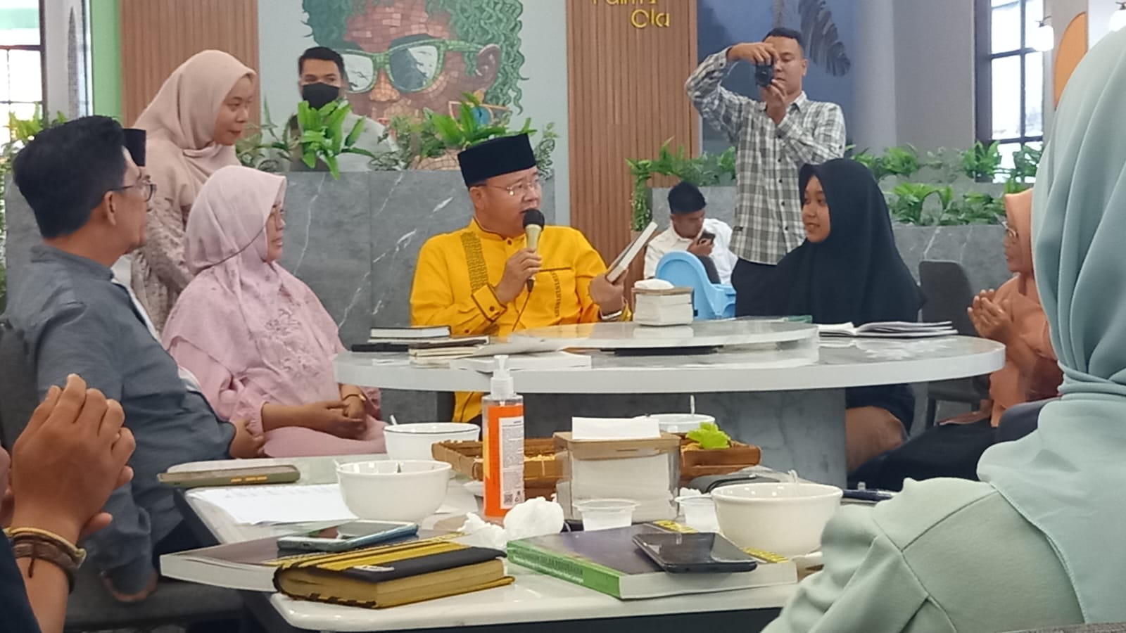 Cerita Perempuan Pelestari Hutan Larangan di Bengkulu