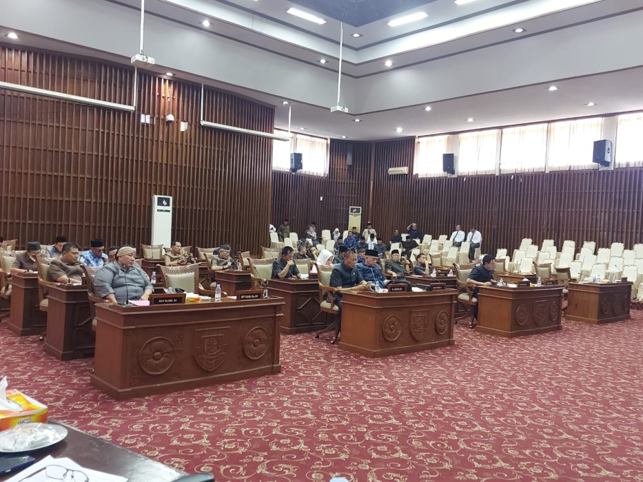 Paripurna Laporan Hasil Konsultasi Kemendagri Perihal Raperda Bantuan Hukum dan Badan Musyawarah Adat
