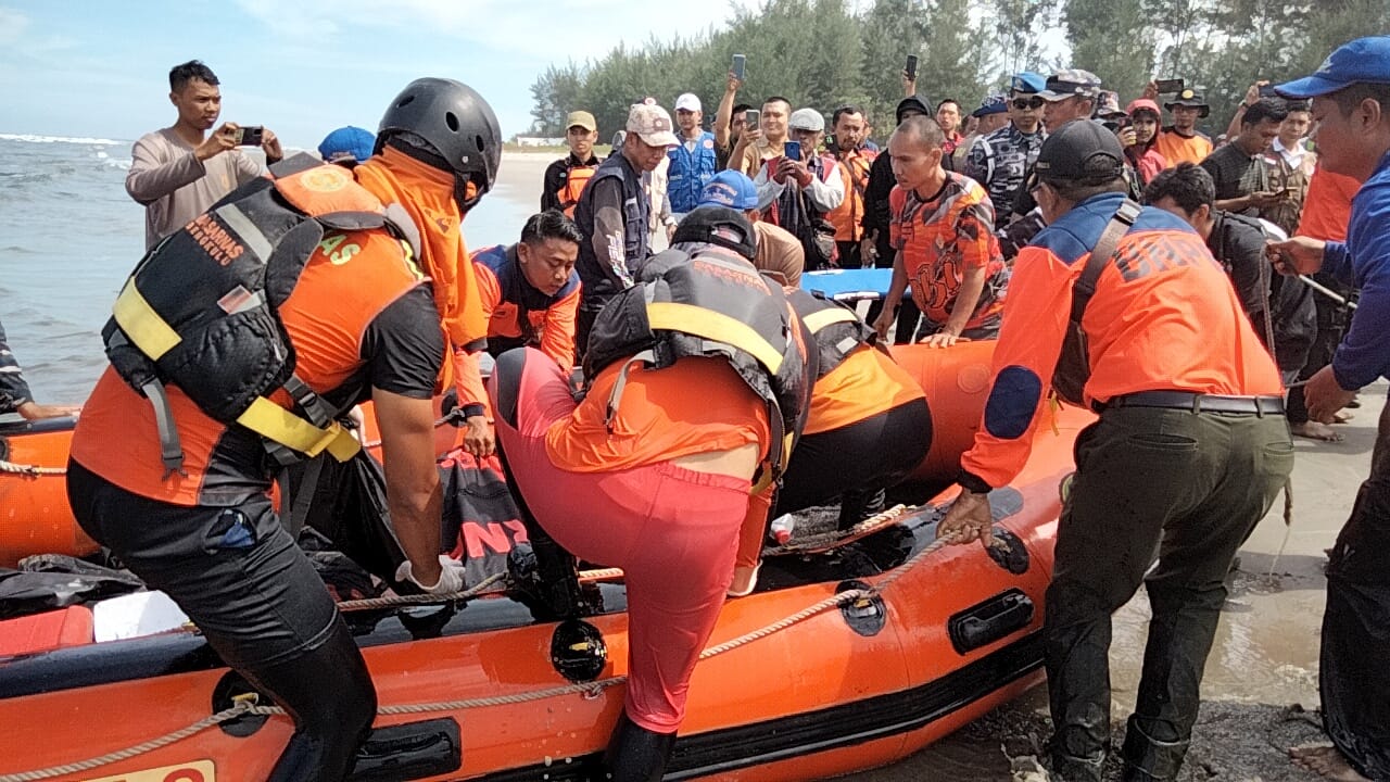 Dua Korban Tenggelam di Pantai Panjang, Telah Ditemukan Meninggal Dunia