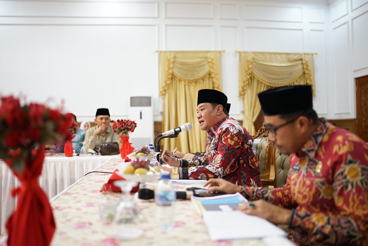 Foto, Dona, Rangga, & Saipul/MC