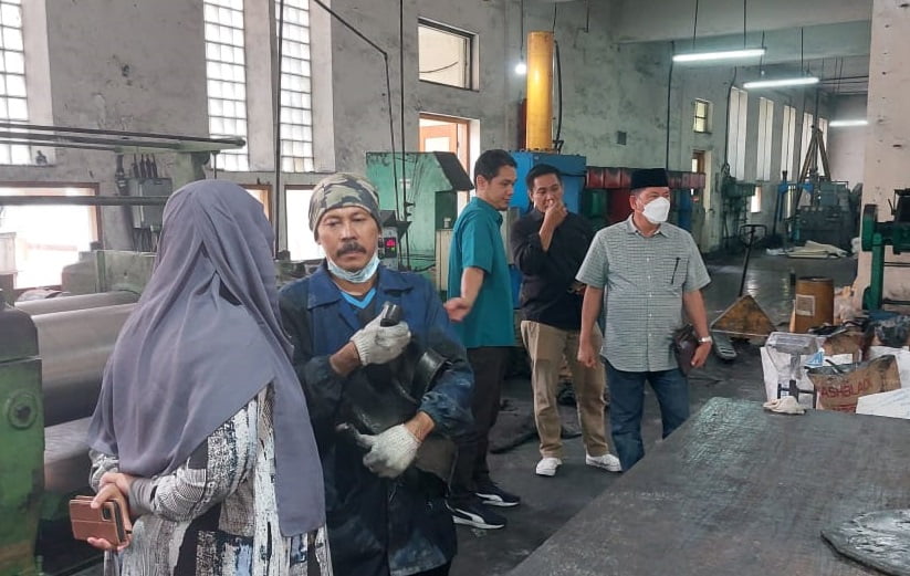 Komisi II saat mengunjungi Balai Penelitian Karet, Bogor.