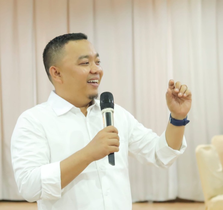 Ketua Komisi I DPRD Propinsi Bengkulu, Dempo Xler
