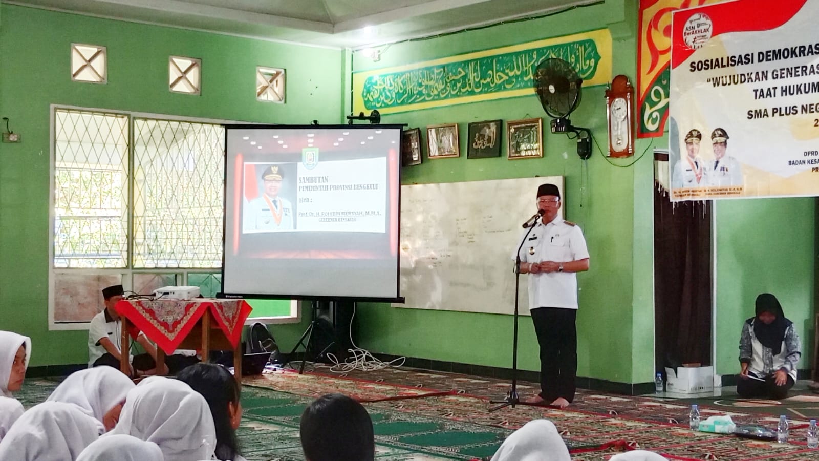 Gubernur Rohidin: Pelajar Harus Paham Isu-Isu Global Demokrasi dan HAM