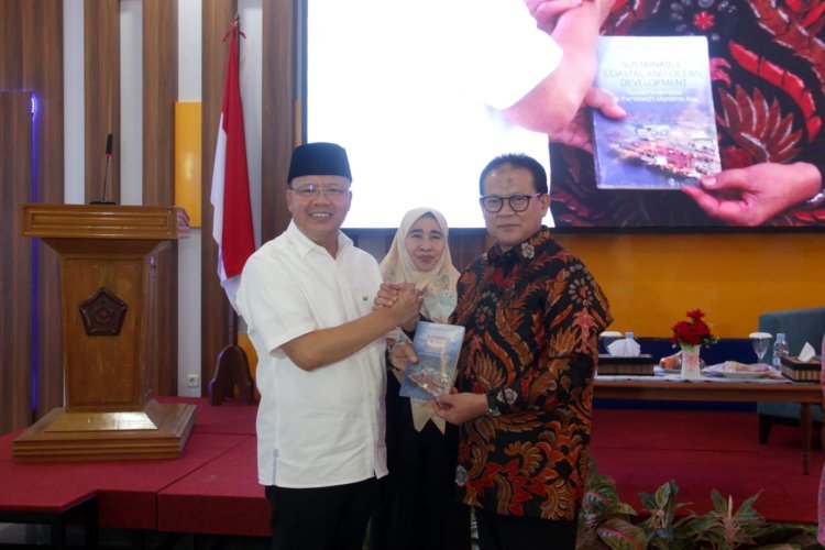 Rohidin Rancang Perda Khusus Enggano: Jangan Sampai jadi Tamu di Pulau Sendiri