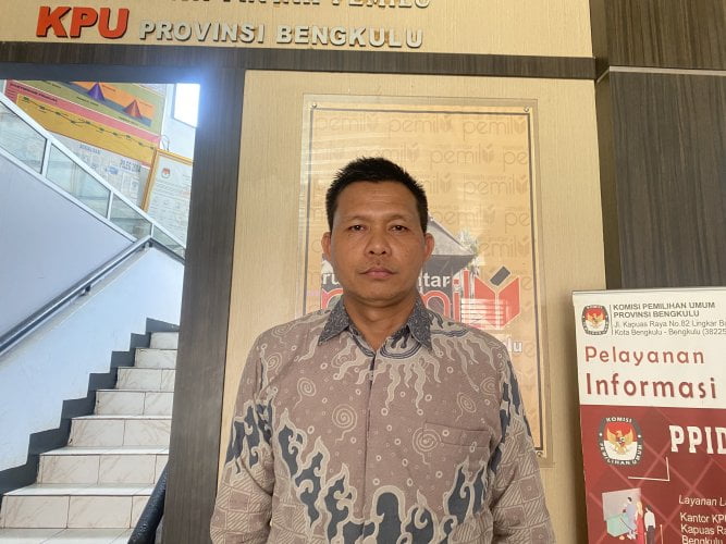 Komisioner Sarjan Komisi Pemilihan Umum (KPU) Provinsi Bengkulu, Sarjan Efendi. Foto,Cindy/BN.