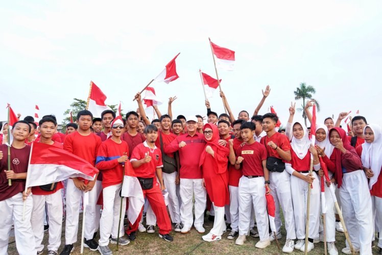 Meriah! Kirab Bendera di Bengkulu Diikuti Ribuan Masyarakat