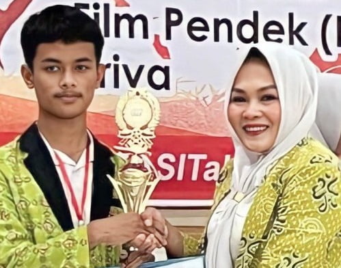 Prasetya, Juara Kriya lewat Mainan Tradisional Burung Kuau Tarik
