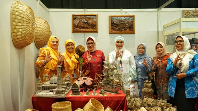 Anyaman Bambu hingga Lukisan Kayu dari Bengkulu Tampil di Kriyanusa 2023