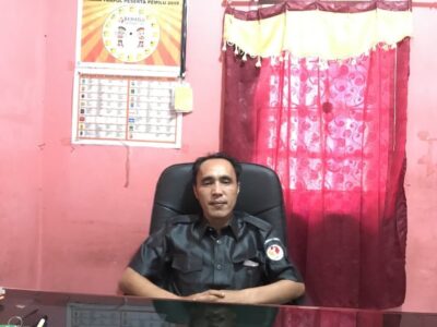 Komisioner Bawaslu Bengkulu Tengah, Roni Marzuki. Foto, Indah/BN