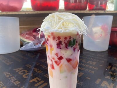 Kenalin Minuman Baru ‘Es Cemong’ yang Seger dan Kaya Buah