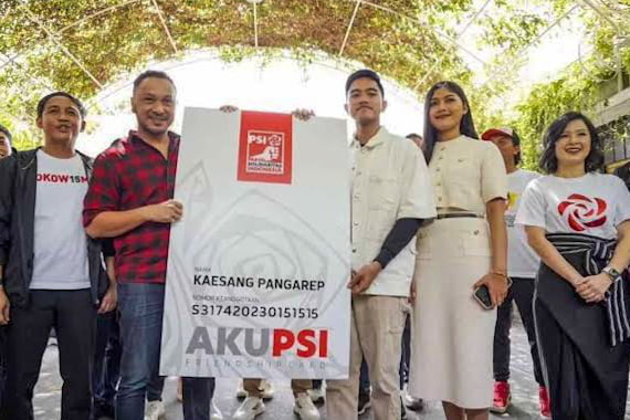 Jalan Berbeda Kaesang dengan Sang Ayah