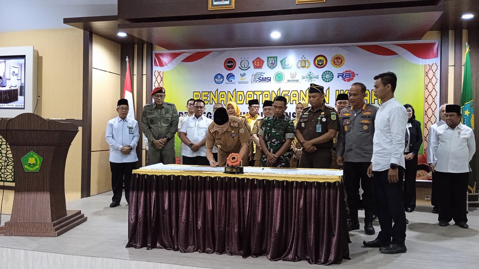 Kemenag Bengkulu Tanda Tangani Ikrar Pencegahan Intoleransi, Radikalisme dan Terorisme