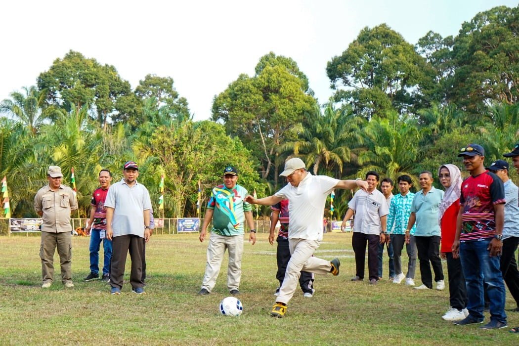 Gubernur Bengkulu Buka Turnamen Danau Kumbang Cup 2023