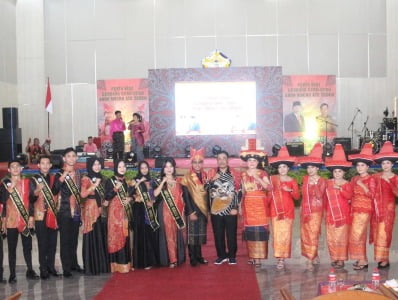 Usin Ajak Mahasiswa Aktif dalam Kegiatan Seni