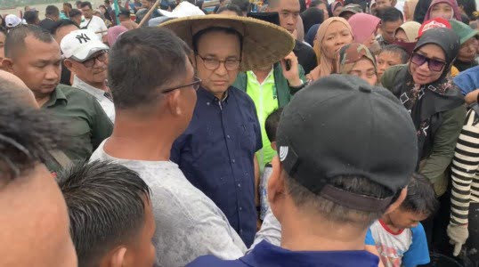 Di Bengkulu, Anies Janji Bangun Tempat Pengelolaan Ikan di Kampung Nelayan