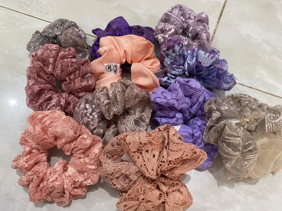 Inovasi dari Limbah Kain Menjadi Aksesoris Rambut Cantik