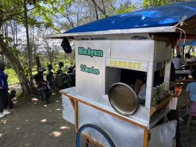 Mie Ayam Legend Murah Pas di Kantong Anak Muda