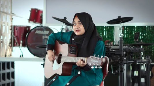 Gadis Asal Mukomuko Rilis Lagu “Akulah yang Terbaik”, Sosok Inspiratif Dunia Disabilitas
