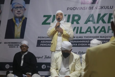 Thoriqoh Naqsyabandiyah dan JSI Gelar Zikir Bersama Tahun Baru