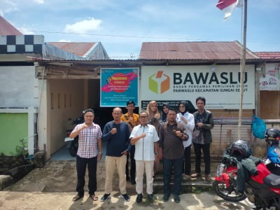 Sekretariat Panwascam Sungai Serut
FARIS/BN