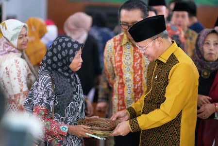 Pesan Gubernur: Hati-Hati Pinjol dan Investasi Bodong