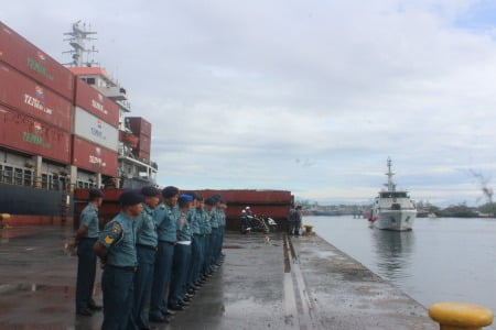 Lanal Bengkulu Sambut Kedatangan KRI Kurau-856