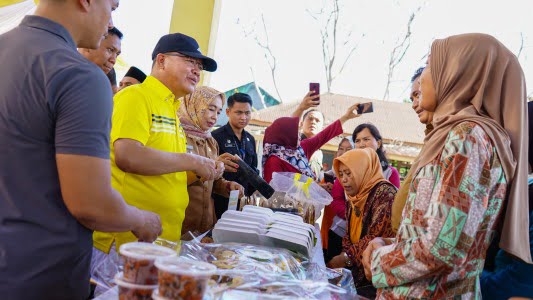 Gelar Operasi Pasar Murah, Gubernur Rohidin Pastikan Stok Beras Aman
