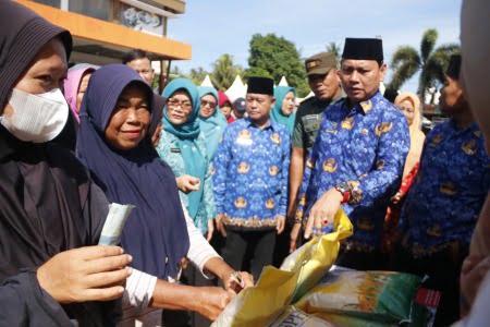 Pasar murah Pemkab Kaur