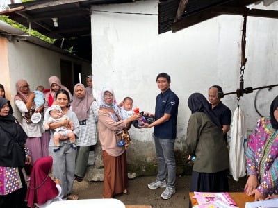 Astra Motor Bengkulu Beri Bantuan pada Posyandu Kandang Mas