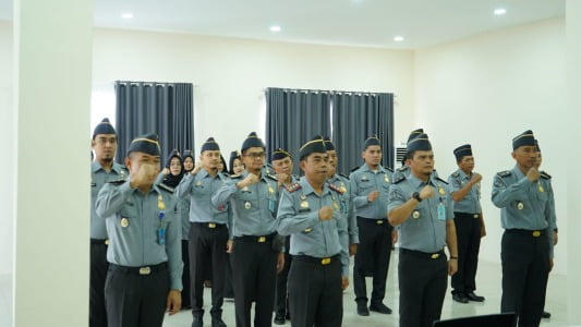 Kepala Kantor Imigrasi Bengkulu Hadiri Apel Virtual Pegawai dan Halal Bihalal