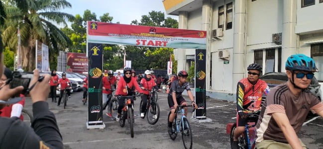 Kantor Imigrasi Kelas I TPI Bengkulu Ikuti Sepeda Santai Kemenkumham
