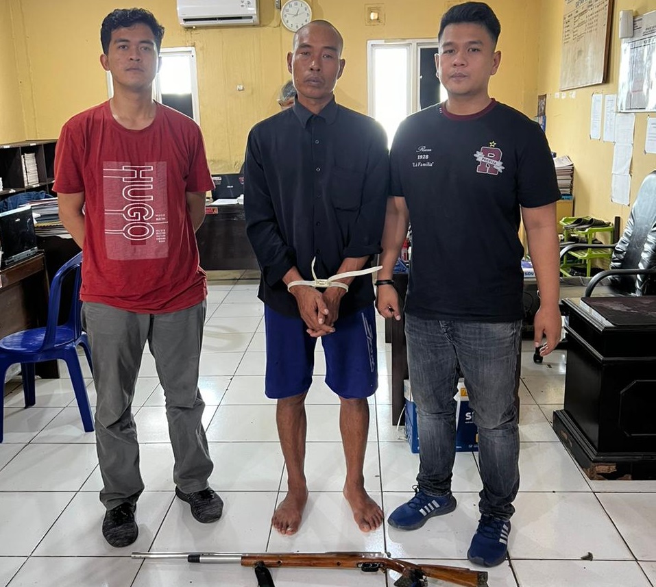 Perkara Anjing dan Ayam Mati Diracun, Adik Tembak Kakak Kandung