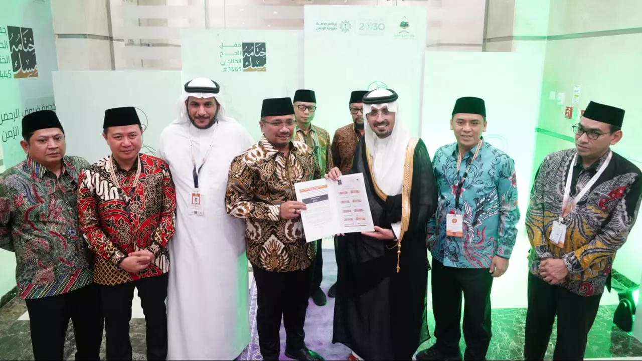 Menag Yaqut terima surat pemberitahuan kuota haji 2025 dari Wakil Kementerian Haji dan Umrah Saudi 'Ayed Al Ghuwainim