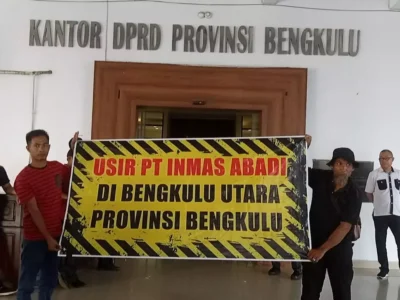 Kelompok Tani Bengkulu Geruduk Kantor DPRD Provinsi