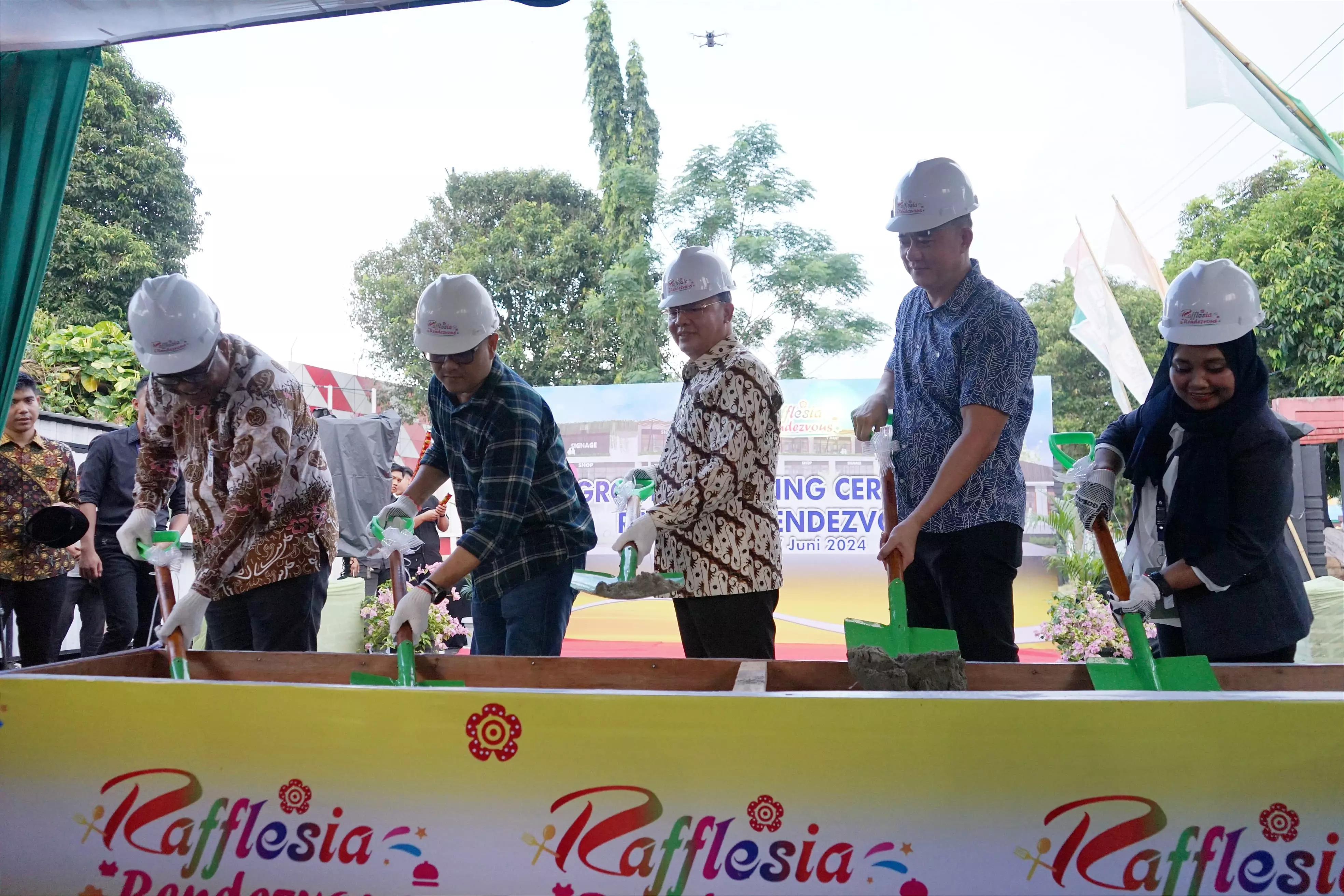 Groundbreaking Rafflesia Rendezvous di kawasan Stadion Semarak