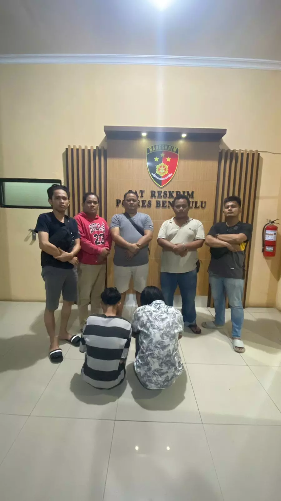 Tak Diterima Dipelototin, Remaja Bentiring Keroyok Warga di Tempat Nongkrong