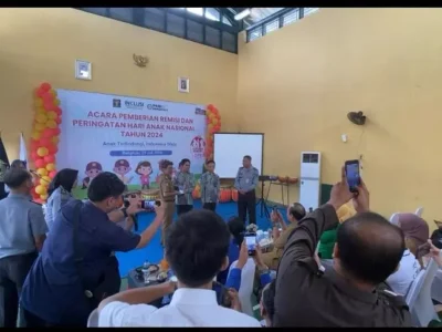 50 Anak Didik di LPKA Menerima e-KTP dan KIA