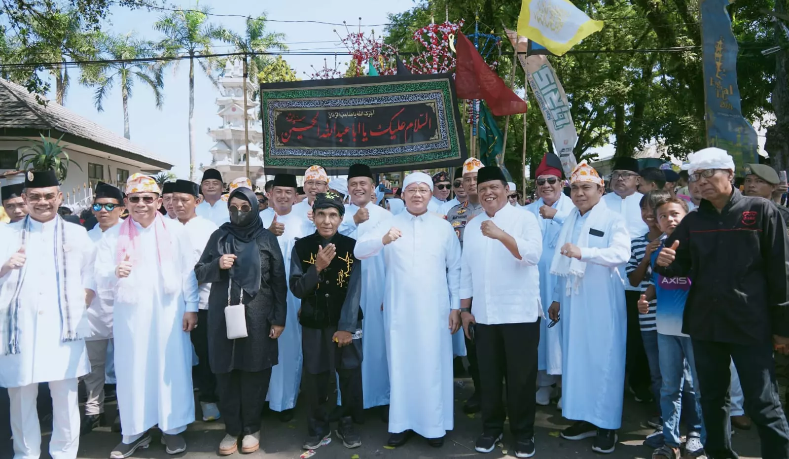 Prosesi Tabut Tebuang Disaksikan Ribuan Masyarakat Bengkulu