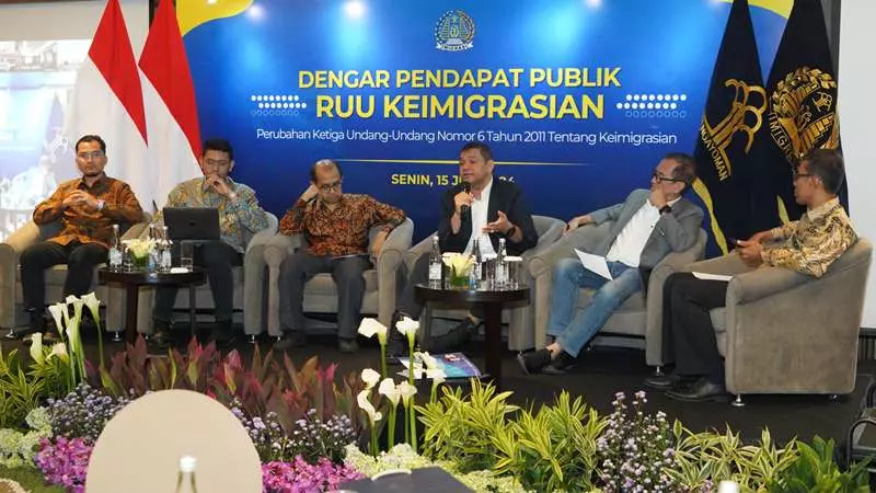 Dengar Pendapat RUU Keimigrasian: Regulasi Baru untuk Menjawab Tantangan Masa Kini dan Masa Depan