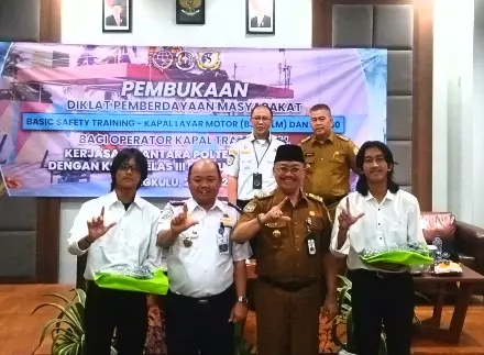 Puluhan Masyarakat dan Nelayan Ikuti Diklat Pemberdayaan Masyarakat Basic Safety Training – Kapal Motor