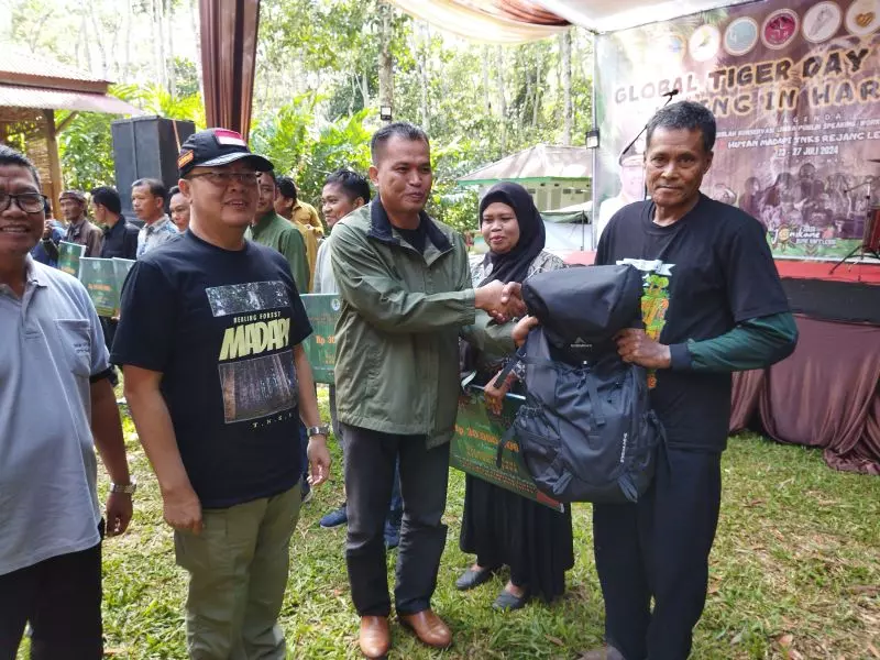 peringatan Hari Harimau se Dunia di kawasan hutan Madapi, Rejang Lebong, Jumat, 26 Juli 2024.