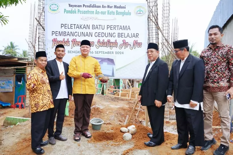 Gubernur Lakukan Peletakan Batu Pertama Ponpes An-Nur