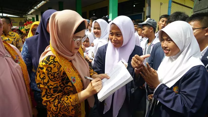 Derta Rohidin Ajak Siswa SMAN 1 Tangkal Hoaks Lewat Tular Nalar