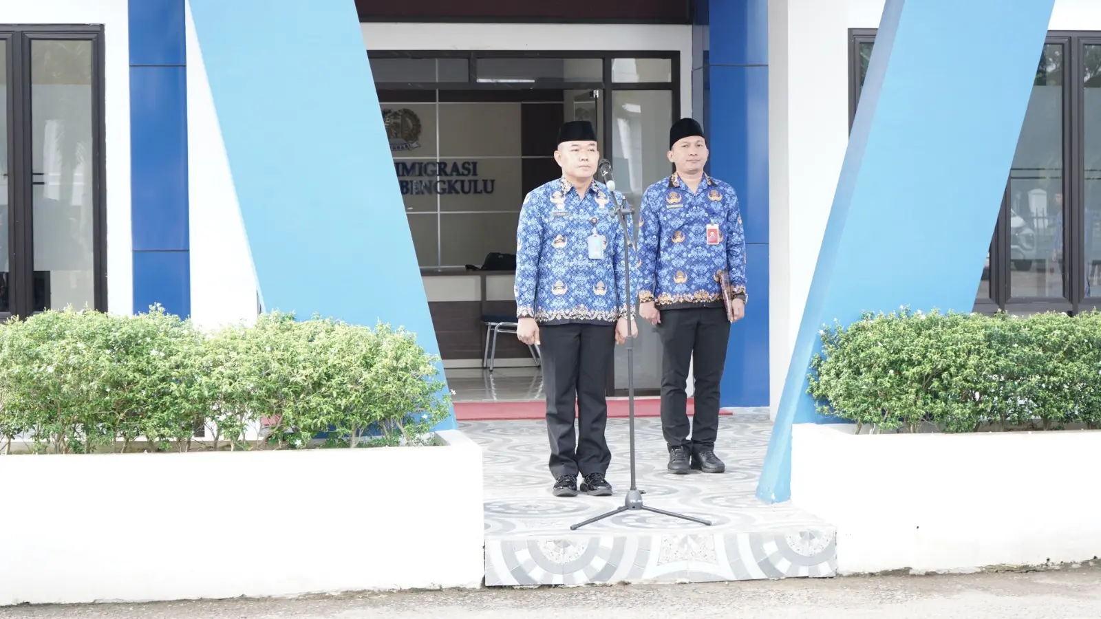Kantor Imigrasi Kelas I TPI Bengkulu Gelar Upacara Bendera Peringatan Hari Pahlawan